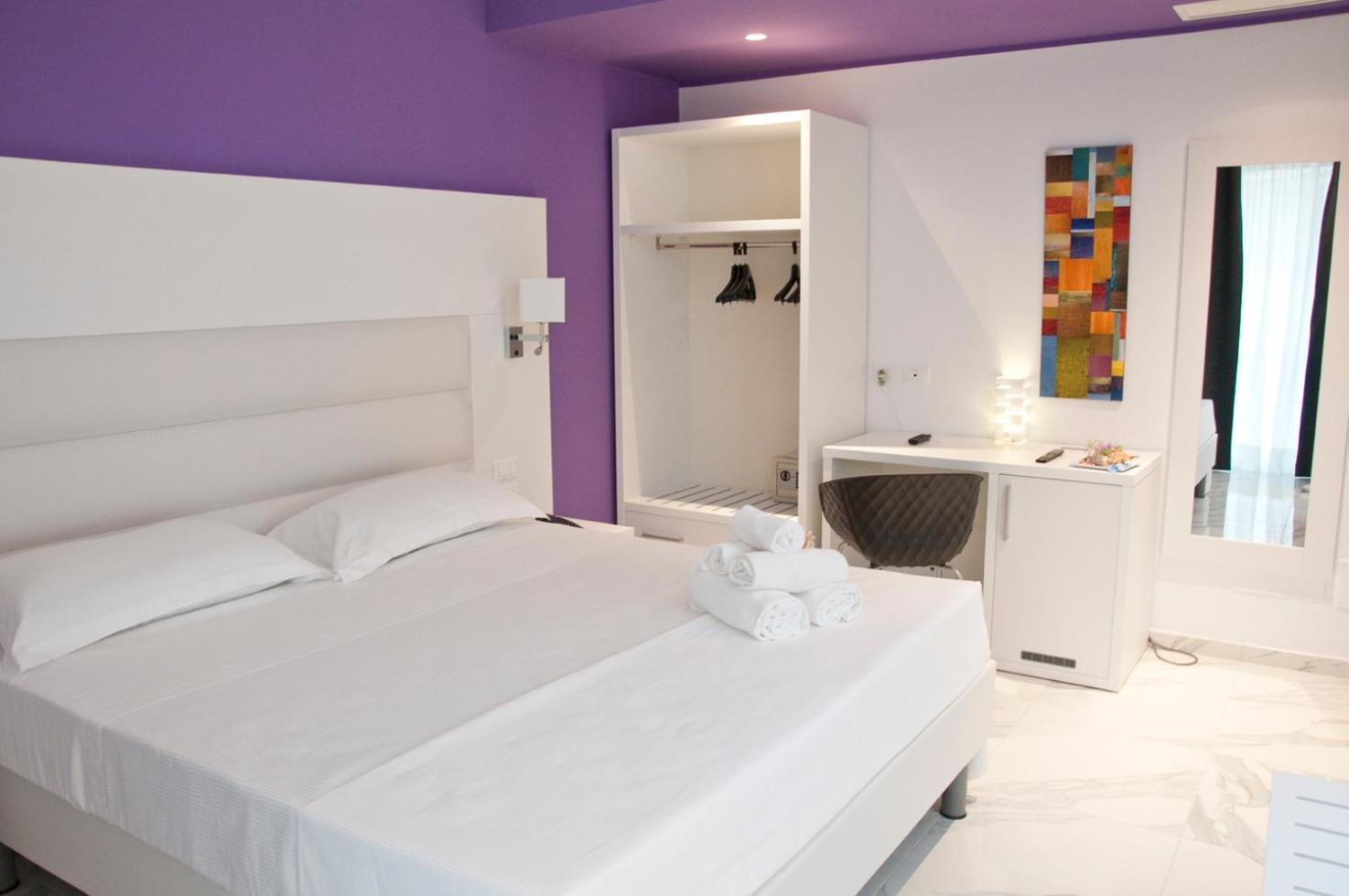 Ambruosi Village Resort & Spa Massignano Bagian luar foto