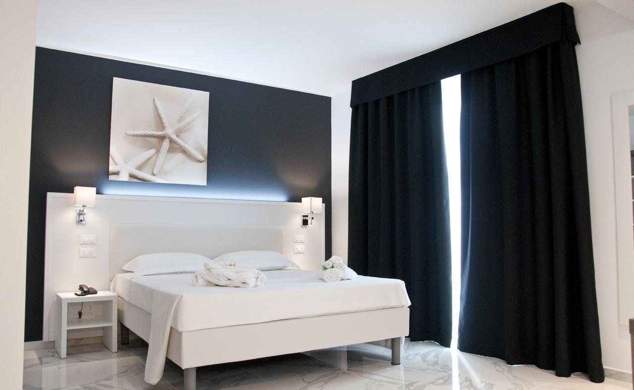 Ambruosi Village Resort & Spa Massignano Bagian luar foto