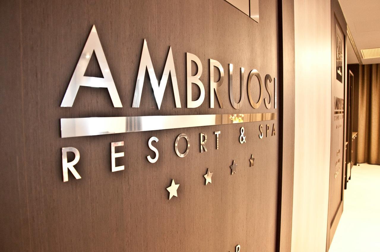 Ambruosi Village Resort & Spa Massignano Bagian luar foto